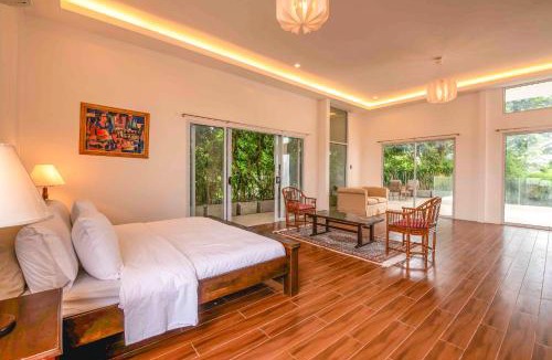 Tagaytay Apartment | Corner House