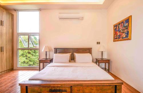 Tagaytay Apartment | Corner House