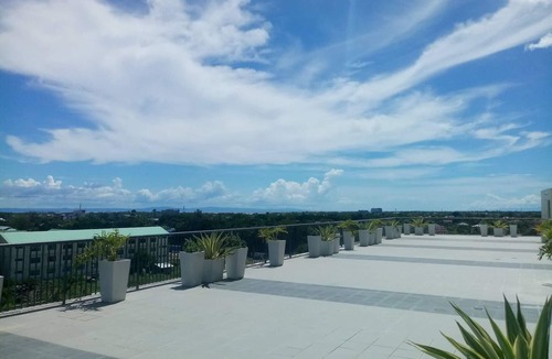 Basak Condo | Corner Unit @ 11th floor w/Basement Parking