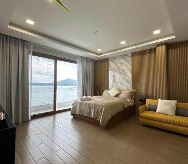 Castillejos Hotel | Costa Del Subic