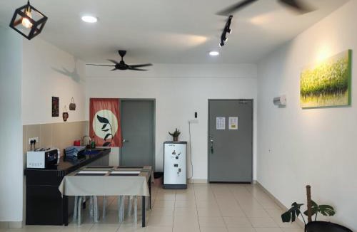 Simee Apartment | Cosy Apartment MidTown - WiFi Netflix FREE