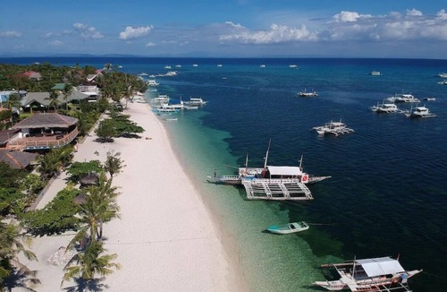 Daanbantayan House | Cottage Holiday 2-bedroom house, with AC on charming Malapasqua Island, Cebu