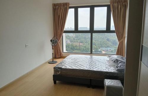 Central District House | Country Garden Bay Master room for rent