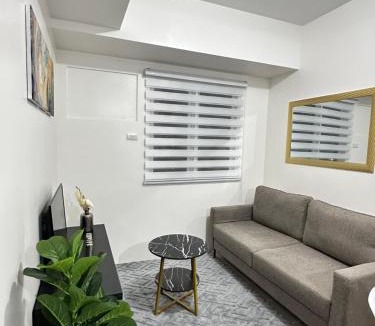 Santa Mesa House | Covent Garden Condominium