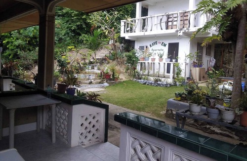 Puerto Galera Apartment | Cozy 1-Bedroom Apartment, Garden Facing, 50 Meters from the Beach