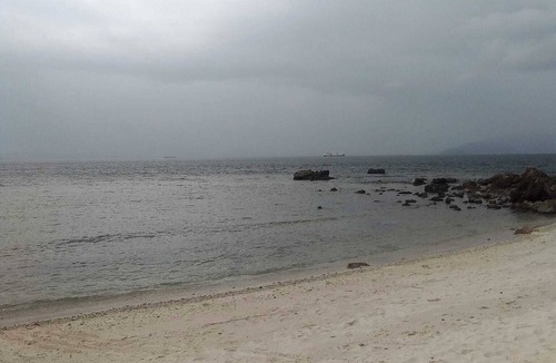 Puerto Galera Apartment | Cozy 1-Bedroom Apartment, Garden Facing, 50 Meters from the Beach