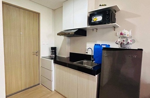 Trece Martires Condo | Cozy 1-bedroom condo with AC, WiFi in wonderful Trece Martires