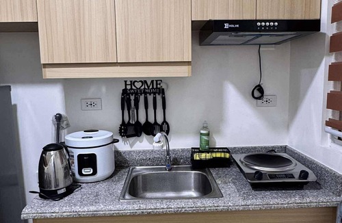 Project 4 Condo | Cozy 1-bedroom condo in Infina Towers Cubao Quezon City with AC