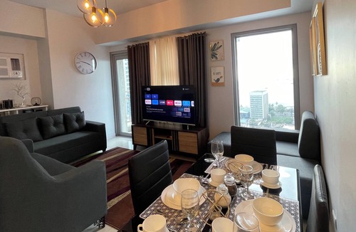 Ermita Condo | Cozy 1-bedroom condo near UP Manila, US EMBASSY and St. Luke's Medical Center