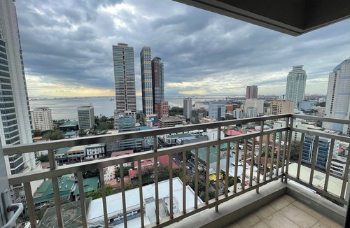 669 Ermita Condo | Cozy 1-bedroom condo with fitness room and AC in beautiful Manila