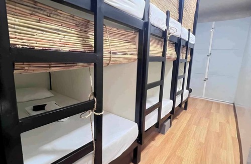 Catangnan Apartment | Cozy 1-bedroom hotel suite in fabulous General Luna with AC