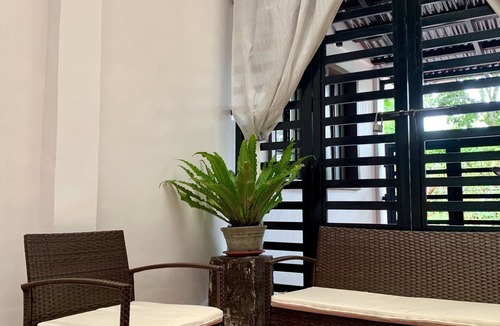 Camalig House | Cozy 1 bedroom with sun room and roof deck. Near tourist attractions!