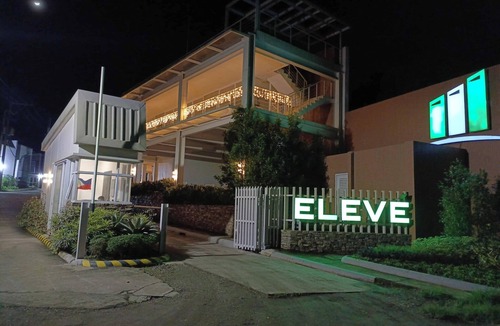 Tagaytay Apartment | Cozy 2-bedroom apartment in fabulous Tagaytay City with AC