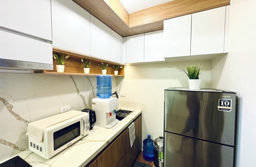 Sasa Condo | Cozy 2-Bedroom Condo with Smart Lock & Netflix 4K at Seawind