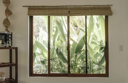 Dauis House | Cozy 2-bedroom house in Panglao near white beach - 1 Gbps internet + solar power