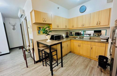 Bacoor City Apartment | Cozy 2-BR Perfect for Families and Friends
