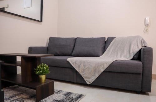 New Manila Apartment | Cozy 2BR Condo with Parking