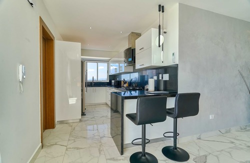 Evaristo Morales Apartment | Cozy 3 bedroom Apt/Outdoor Pool/Gym/parking space