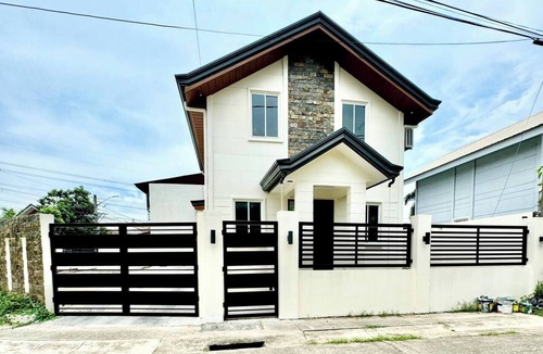 Santo Tomas House | Cozy 3-bedroom house with a Mountain View in Santo Tomas