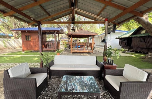 Calatagan House | Cozy 3-bedroom Private Tropical bungalow in fantastic Calatagan with AC