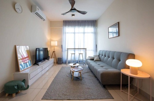 Taman Daya Apartment | Cozy 3BR Stay at ARC Austin, Free Parking