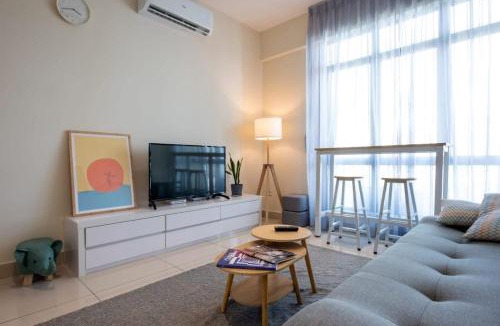 Taman Daya Apartment | Cozy 3BR Stay at ARC Austin Free Parking