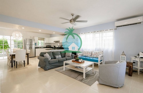Playa Bibijagua Villa | Cozy and Family-Friendly Villa with Pool, Close to Ocean