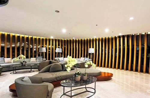 Barangay 76 Apartment | Cozy apartment in enchanting Pasay with AC, WiFi
