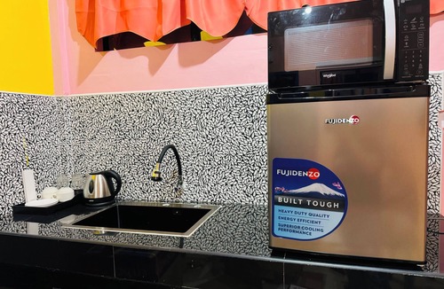 Tagbilaran Apartment | Cozy apartment in welcoming Tagbilaran City with AC, WiFi Free Parking