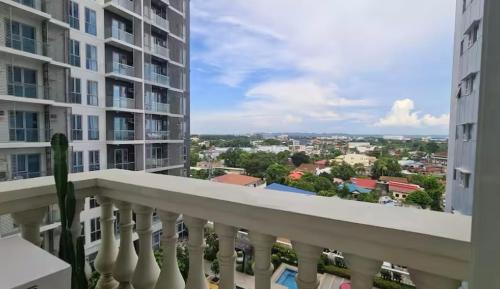 Mandurriao Apartment | Cozy & Artsy Studio Type Unit at Lafayette Park Square