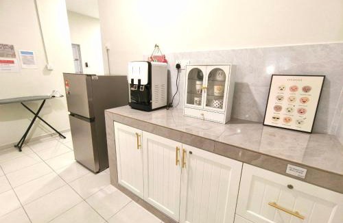 Kluang House | Cozy Batu 4-Game, Neflix, Water Dispenser