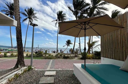 Aklan Province Apartment | Cozy BEACHFRONT apartment in lovely Bulabog Beach, Boracay with WiFi, AC,NETFLIX