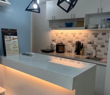 Balibago Apartment | Cozy Boo Suite near Enchanted kingdom by Dynel