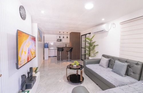 Angeles City House | Cozy Bungalow with Jacuzzi