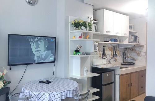 South Triangle Condo | Cozy City Getaway in Quezon City - Entire Condo for Rent