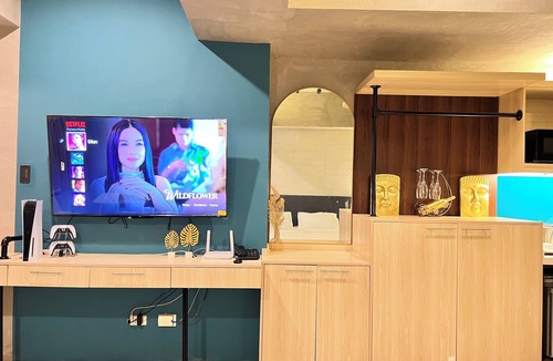 Kaunlaran Condo | Cozy, Comfy & Spacious Hotel Type Condo with FREE Wifi, PS5 & 55" Smart TV