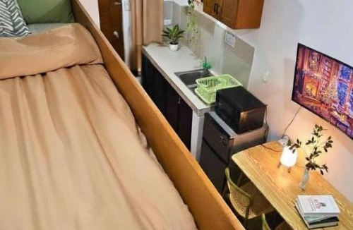 Albay Province Apartment | Cozy Condo AC Wi-Fi Netflix Ligao Natl Rd Rm 303