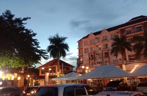 Muntinlupa Condo | Cozy Condominium near NAIA Airport