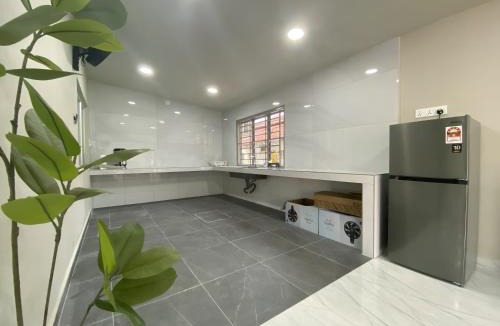 Gua Musang House | Cozy Corner House, Bandar Utama