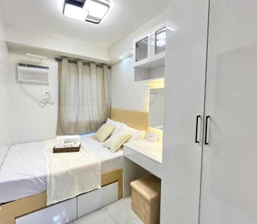 Mandaue Apartment | Cozy Family 2BR with Wi-Fi, Vanity & Work Desk Combo for 4-6pax near IT Park Cebu - Unit Sophia by Gerra