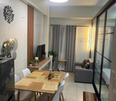 Caloocan Apartment | Cozy Home and Staycation Resort at Hill Residences Novaliches QC