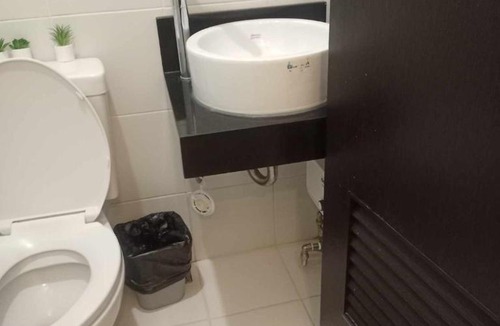 Ugong Bed & Breakfast | Cozy Hotel Suite in Kasara Pasig