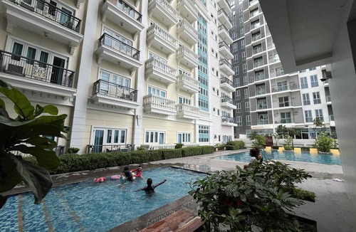 Iloilo Condo | Cozy Iloilo City Condo Room with Shared Pool