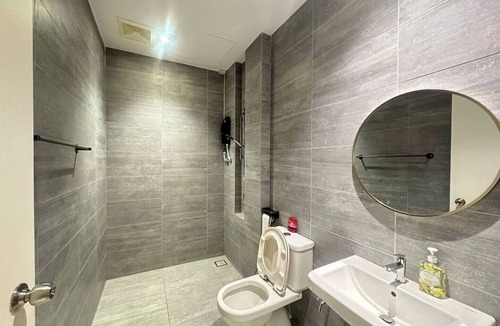 Kuching Apartment | Cozy Kuching Suite at Riverine Kuching