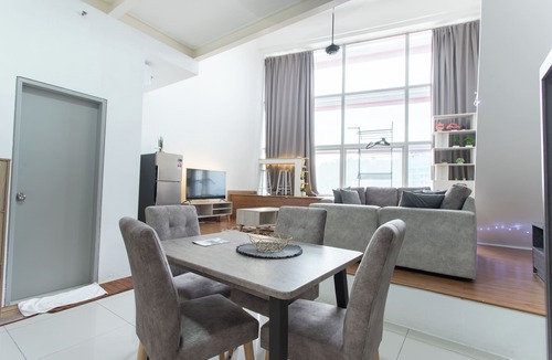 Petaling Jaya Apartment | Cozy Loft Apartment @ Damansara