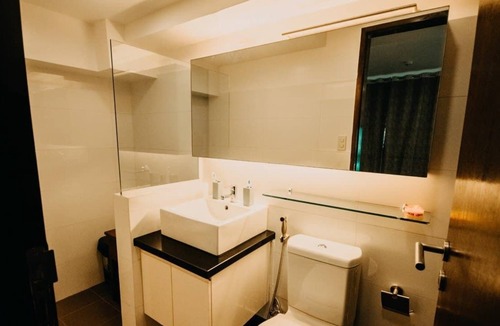 Mandaue Condo | Cozy Loft Condo with Balcony