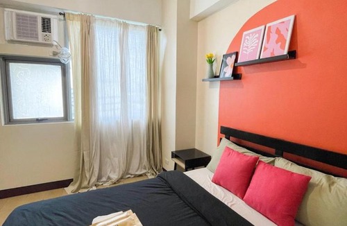Socorro Apartment | Cozy Manhattan Heights 2 Bedroom Araneta Cubao