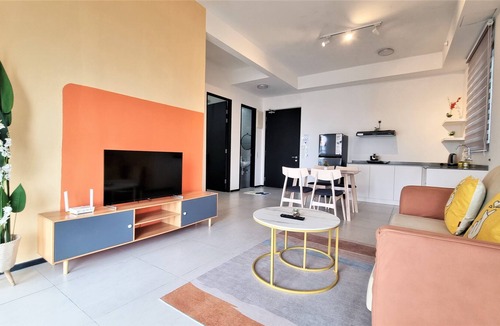 George Town Apartment | Cozy Minimalist Suite by SuperStay