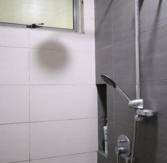 Cyberjaya Apartment | Cozy Modern Studio Apex Prime area City View king bed wifi netflix parkin 1001