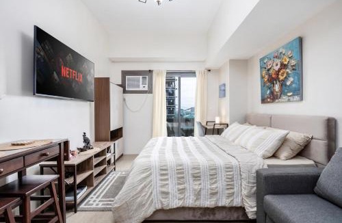 Lahug Apartment | Cozy & Modern Studios near Cebu IT Park - Pool, Gym